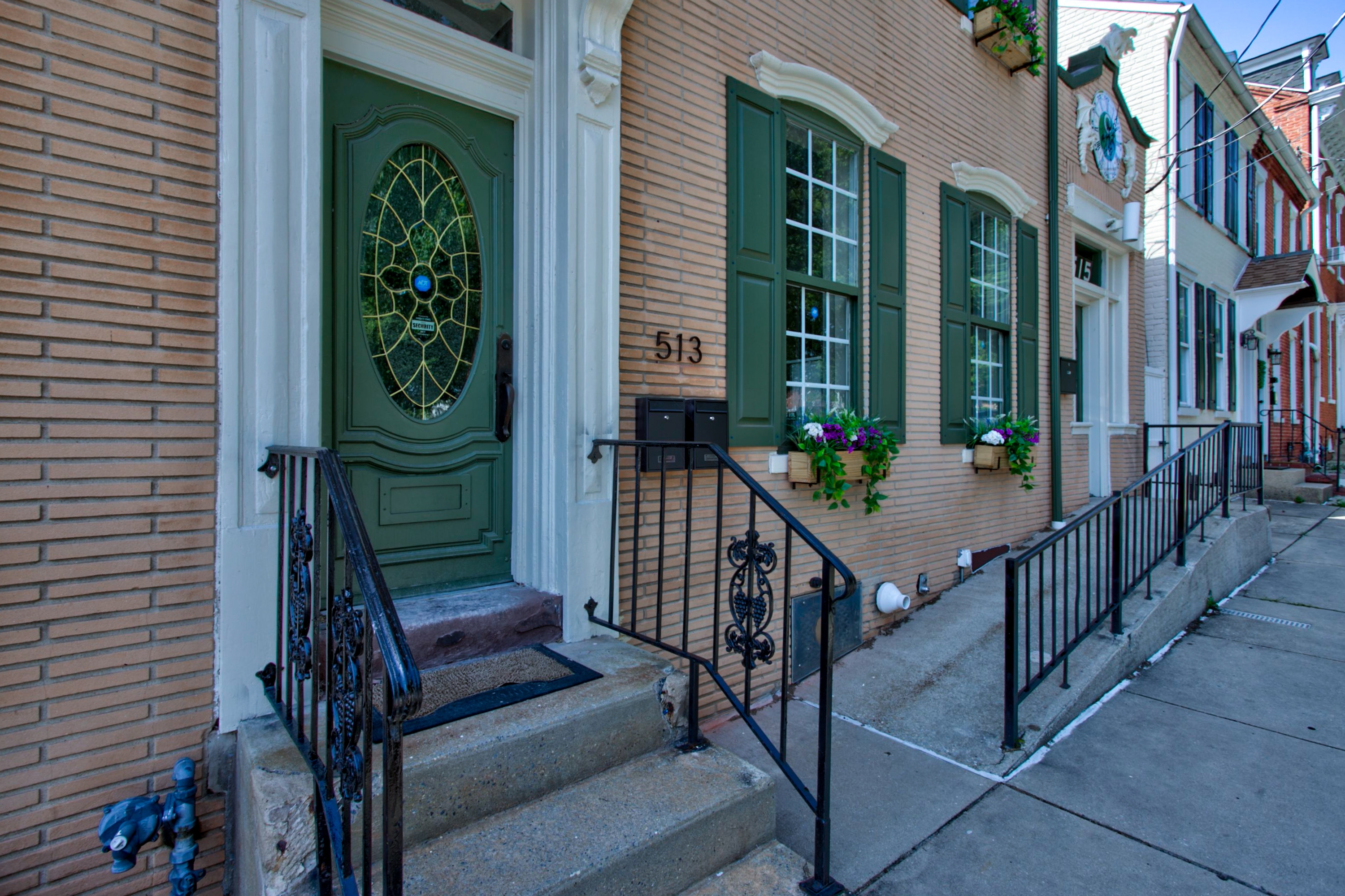 513 Locust Street Apt 2